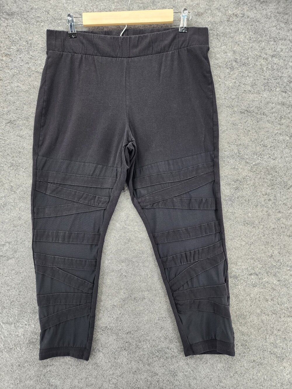 Torrid Pants Womens 2X Pull On Black Tapered Crop